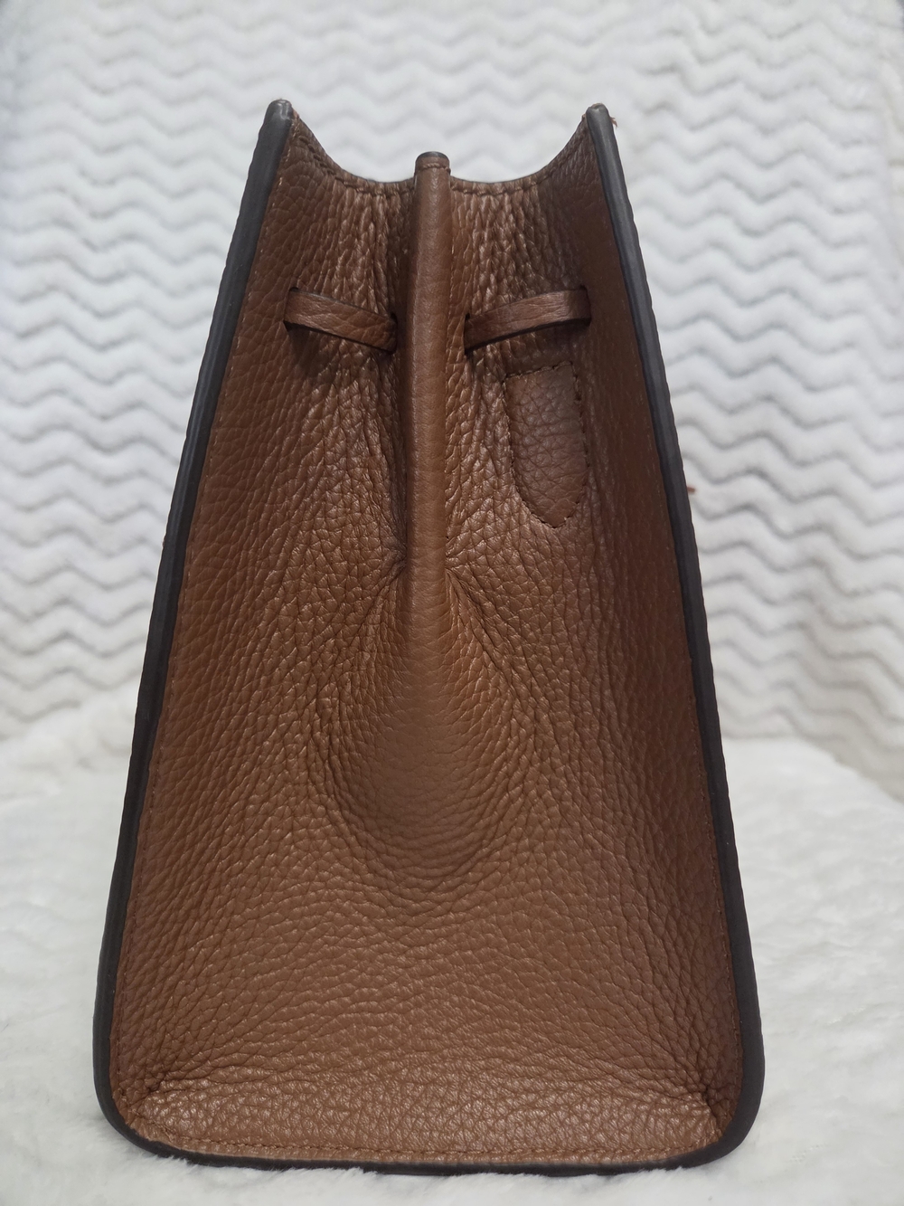 Kate Spade Hayes Gingerbread Brown Leather Crossbody with Tassel Bow - Picture 7 of 9